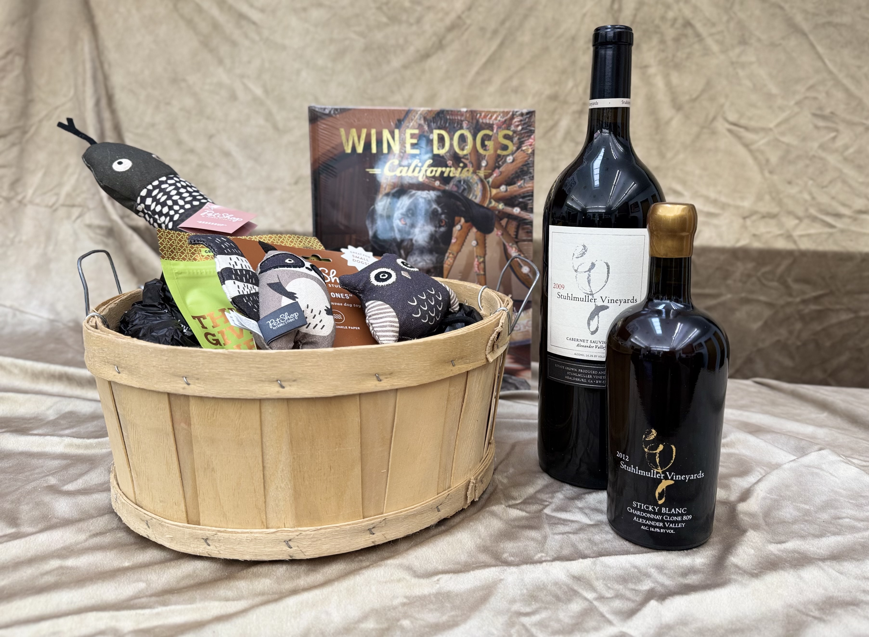 Stuhlmueller Vineyards Tasting for Eight & Spoil Your Pup ...